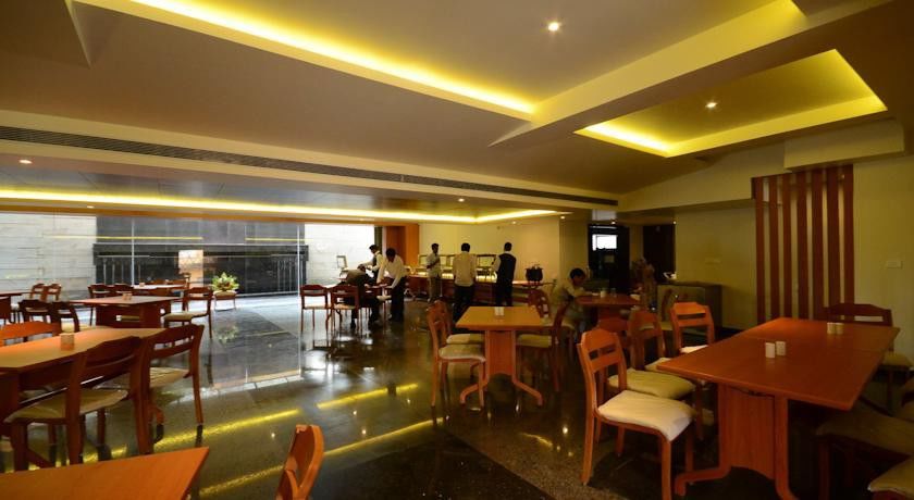 Hotel Royal Ritis à Shimoga Extérieur photo
