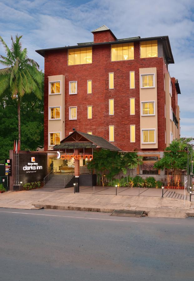 Hotel Royal Ritis à Shimoga Extérieur photo