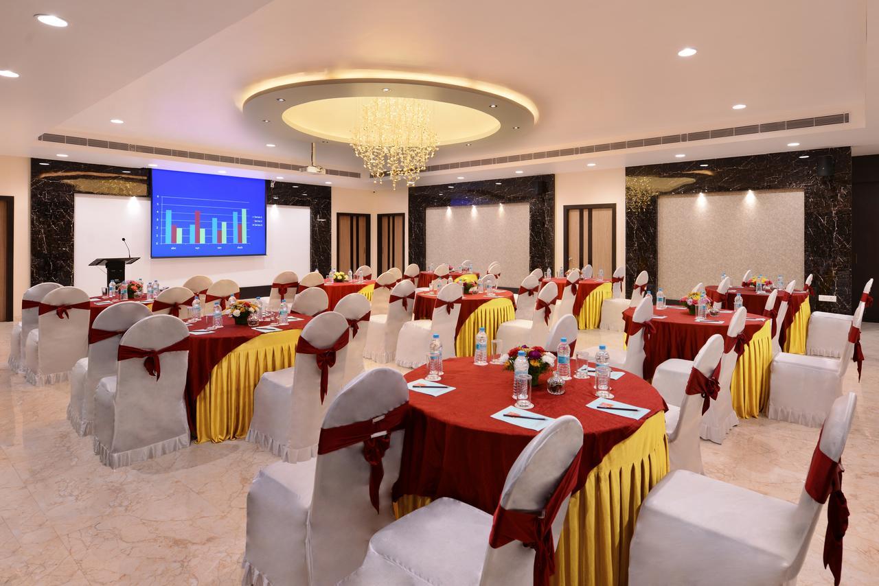 Hotel Royal Ritis à Shimoga Extérieur photo