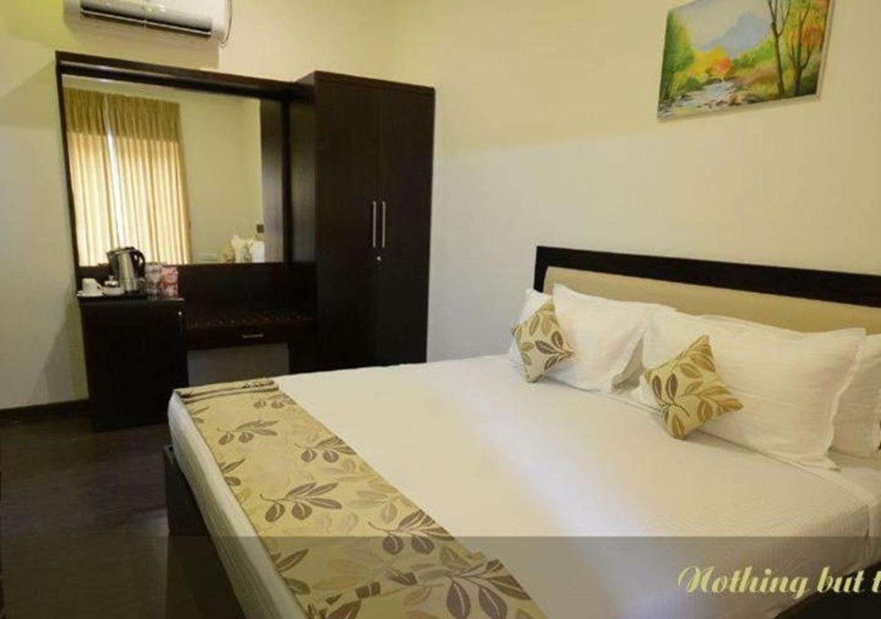 Hotel Royal Ritis à Shimoga Extérieur photo